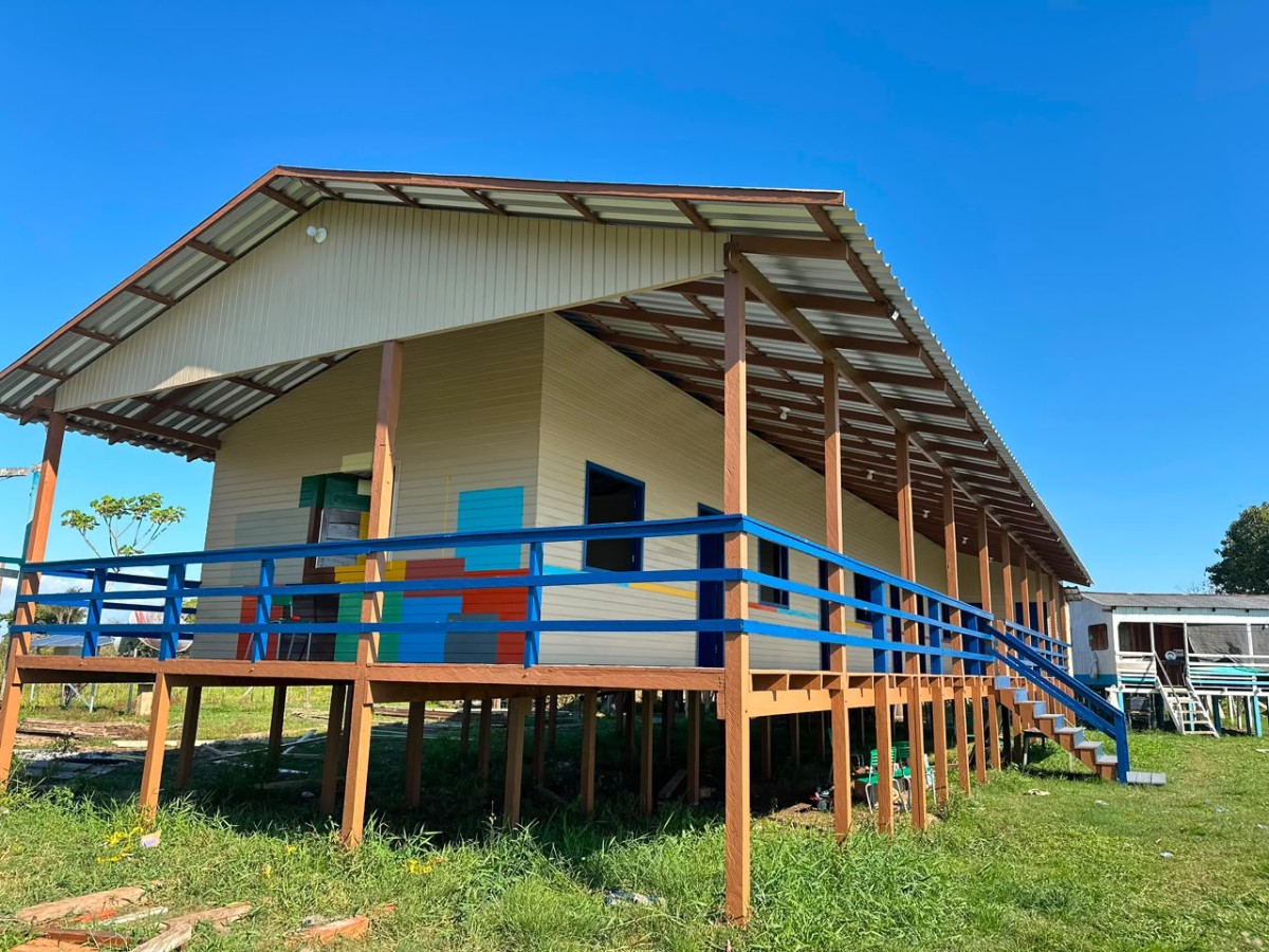 Prefeitura de Parintins conclui construção de escola na Ilha das Guaribas