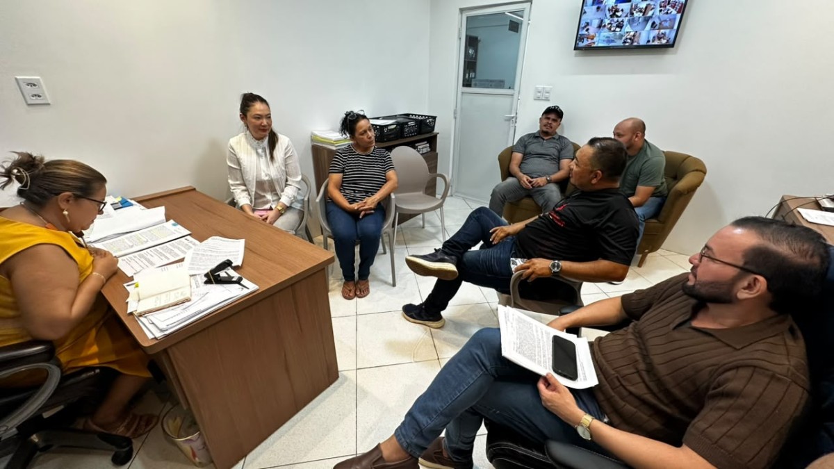 Equipes técnicas reforçam análise documental para regularização do Residencial Parintins