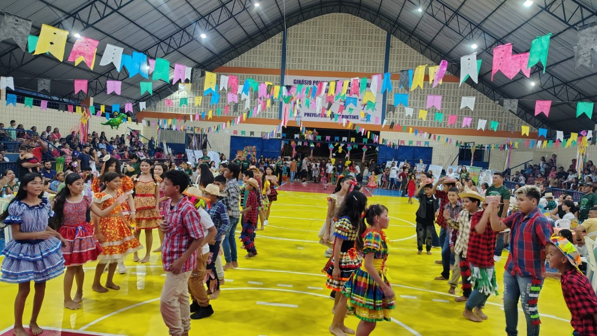 Escola Municipal São Francisco de Assis promove Quermesse Pedagógica com projetos, apresentações culturais e participação das famílias