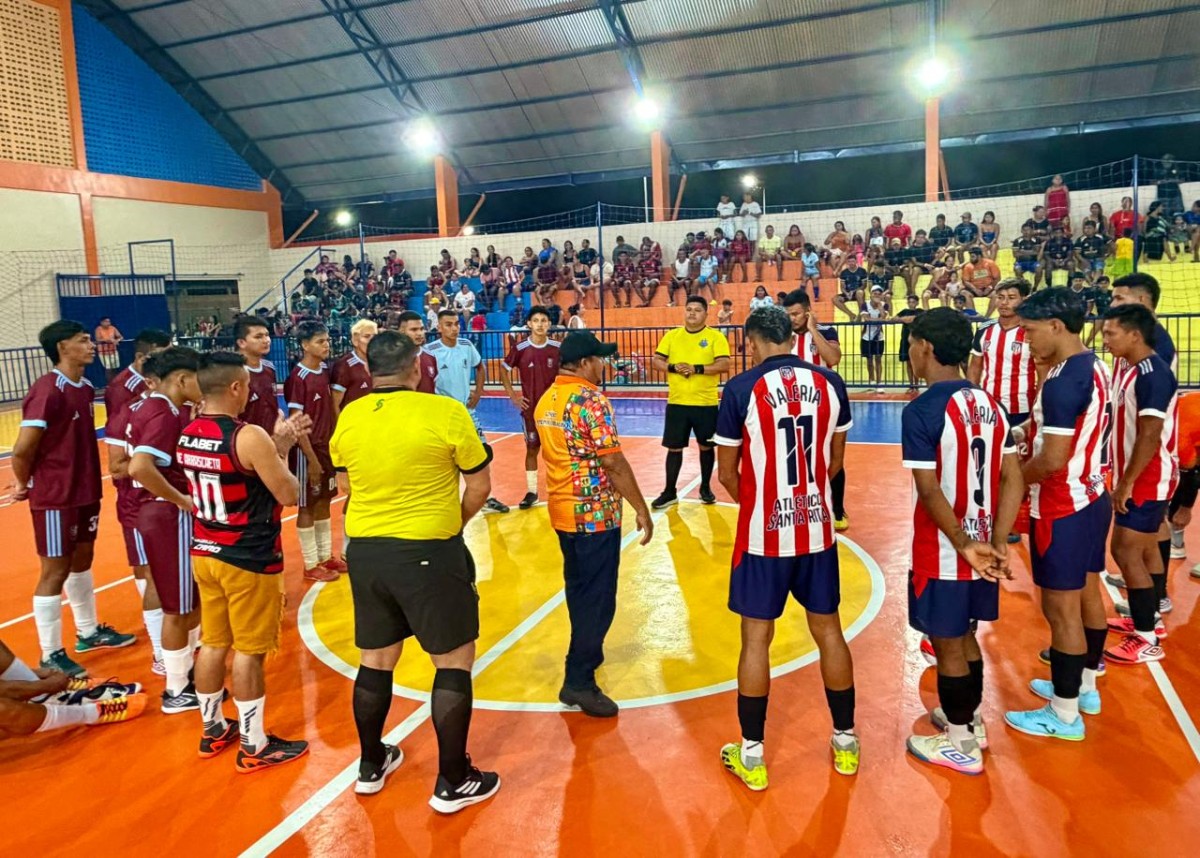 1ª Copa Antônio Carvalho de Futsal reúne 20 equipes e mais de 200 atletas em competição oficial na Vila Amazônia