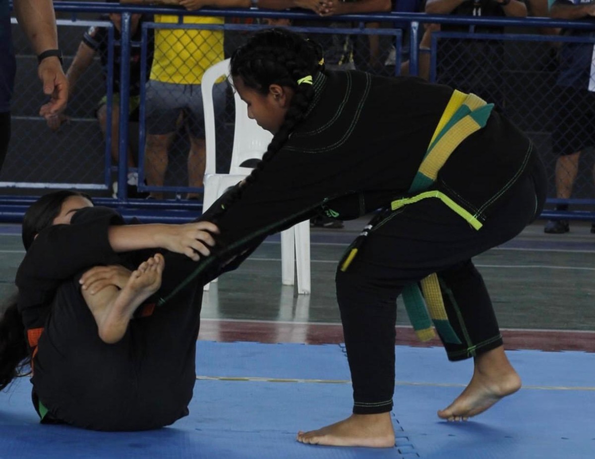 Evento gratuito na Arena Olímpica reúne mulheres de todas as idades em Aulão de Jiu-Jitsu