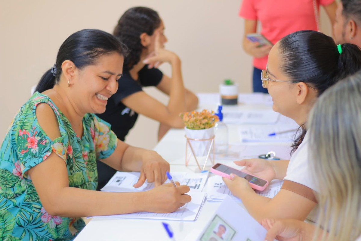 Cursinho pré-vestibular gratuito da Prefeitura de Parintins atrai jovens e famílias em busca do ensino superior