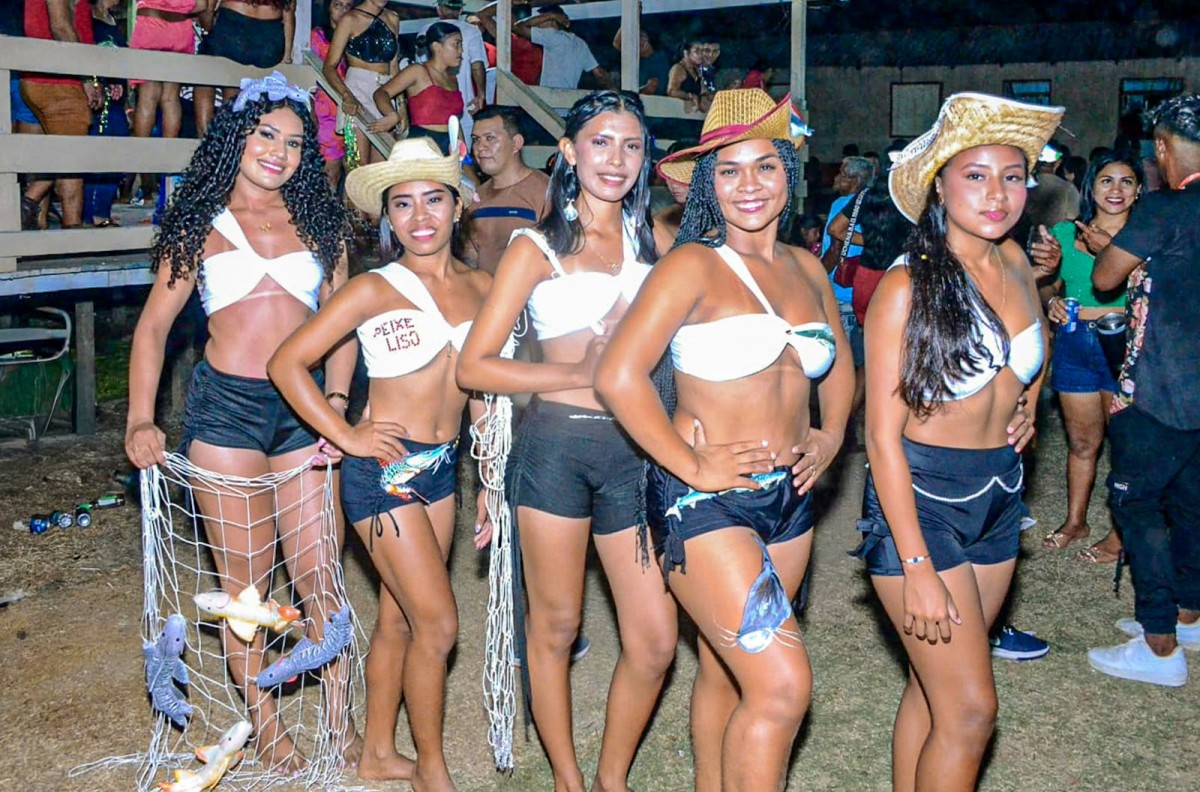 Prefeitura de Parintins premia vencedoras do concurso Garota Peixe Liso 2026