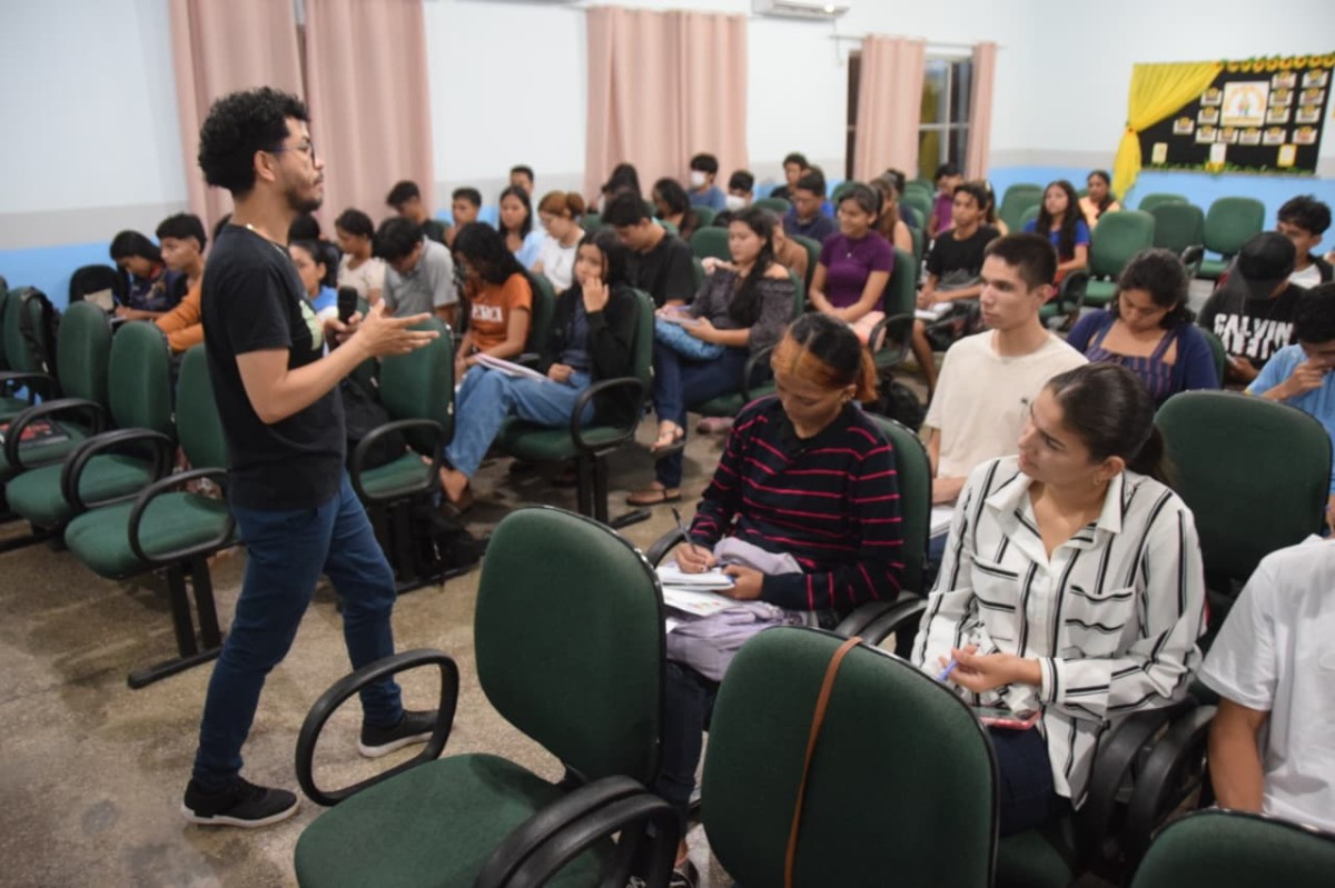 Prefeitura de Parintins inicia aulas do Cursinho Pré-vestibular gratuito nesta sexta-feira (25)