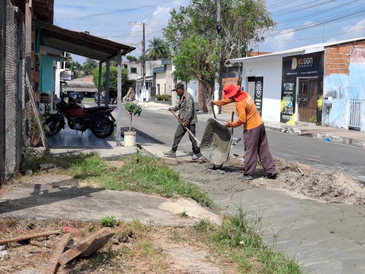 Serviços de Infraestrutura avançam nos bairros de Parintins