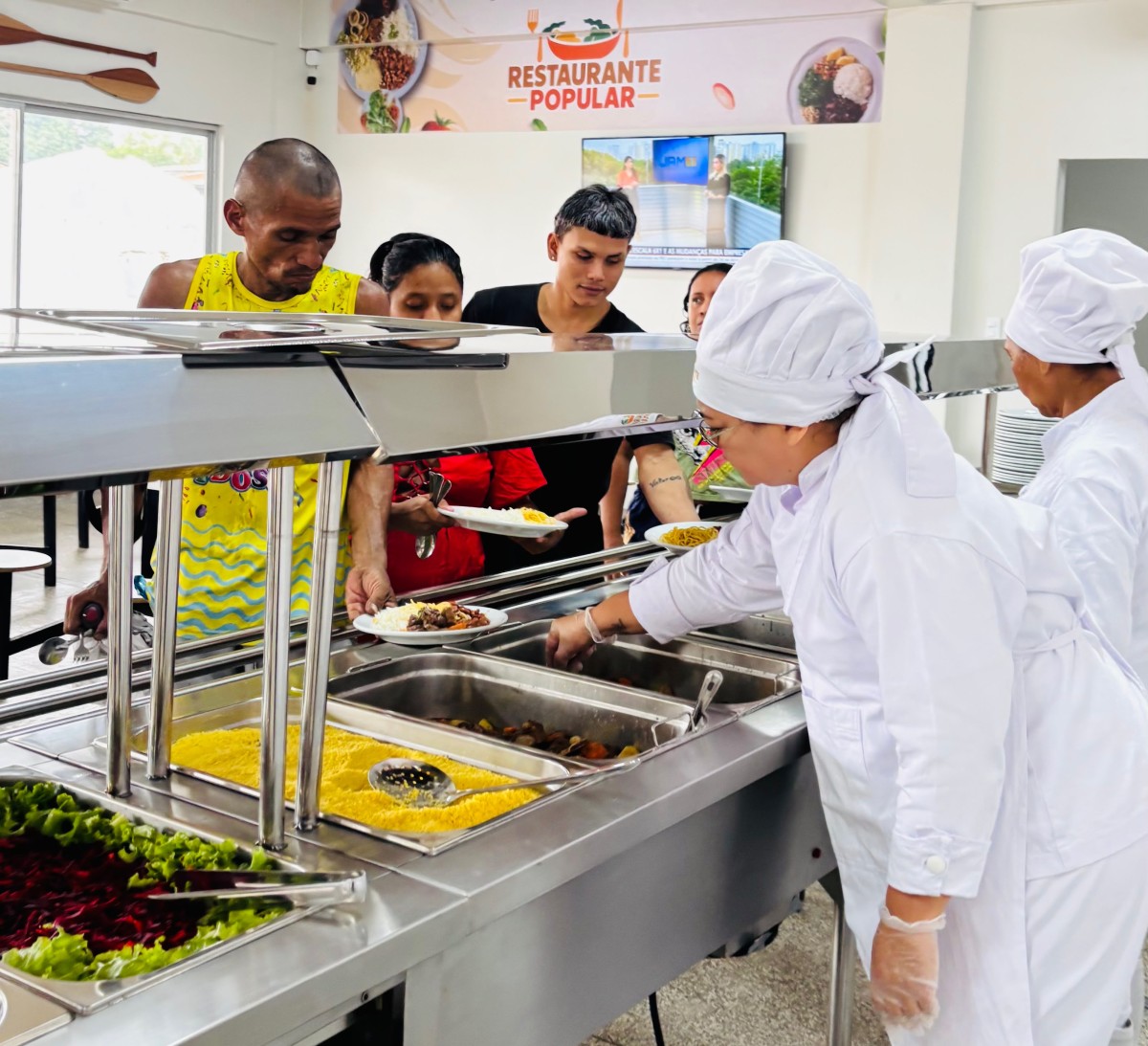 Restaurante Popular “Tia Lili” iniciou atendimento à população nesta segunda-feira (19)