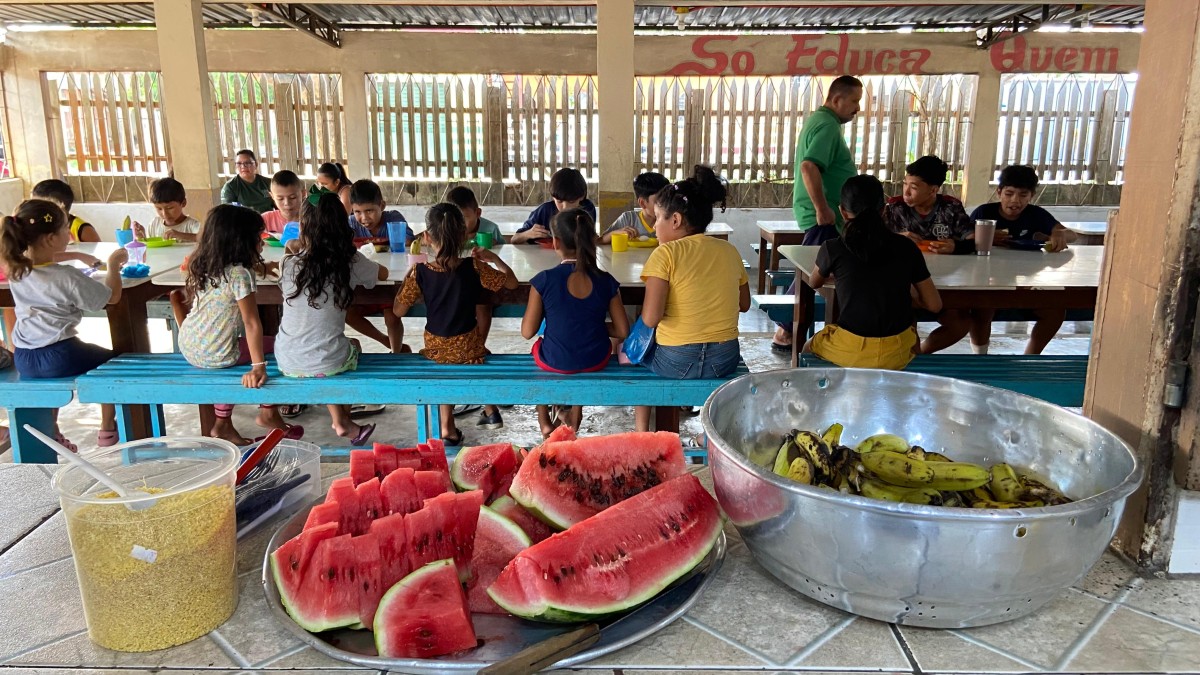 Prefeitura de Parintins abastece entidades sociais com alimentos do produtor rural